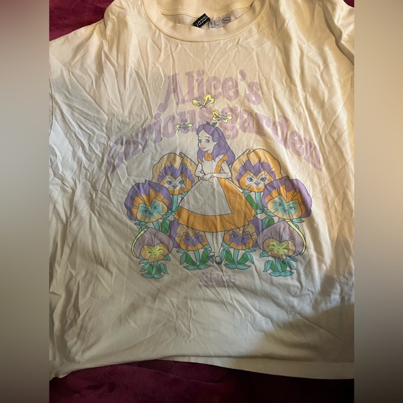 alive in wonderland disney h&m shirt - Picture 2 of 2